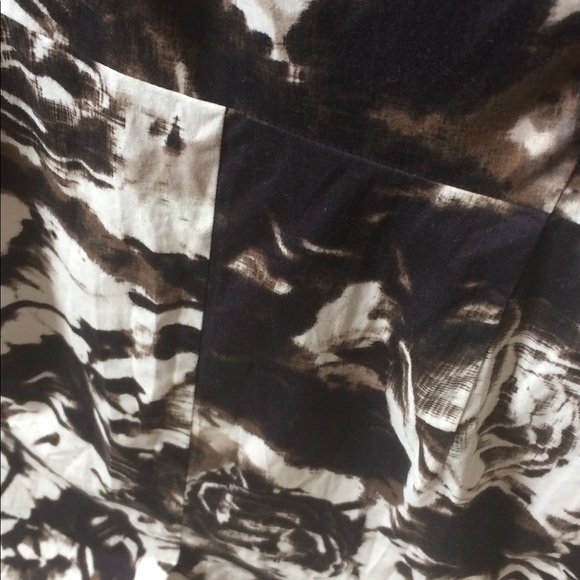 Sleeveless dress - Picture 6 of 10